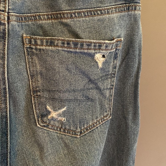 American Eagle Mom Jeans - Picture 4 of 6